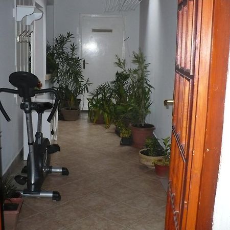 Апартаменты Kitty Apartman Мишкольц Экстерьер фото